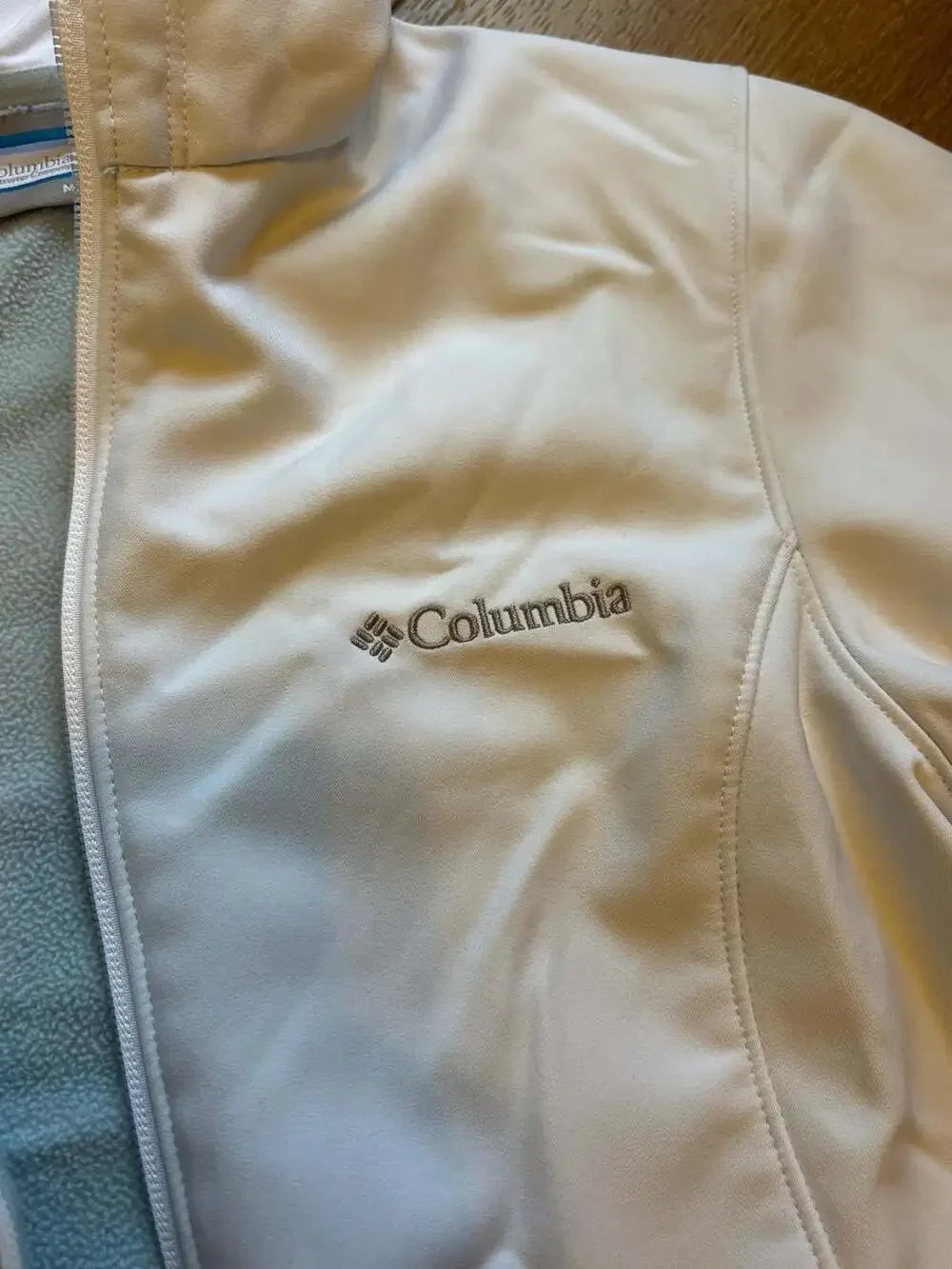 Columbia lightweight jacket